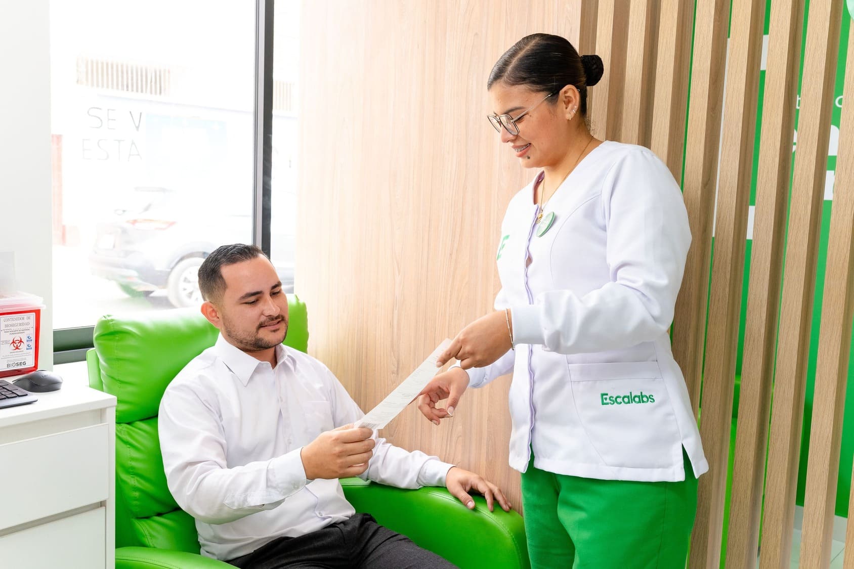 analisis medico, muestras de sangre, tubos de ensayo